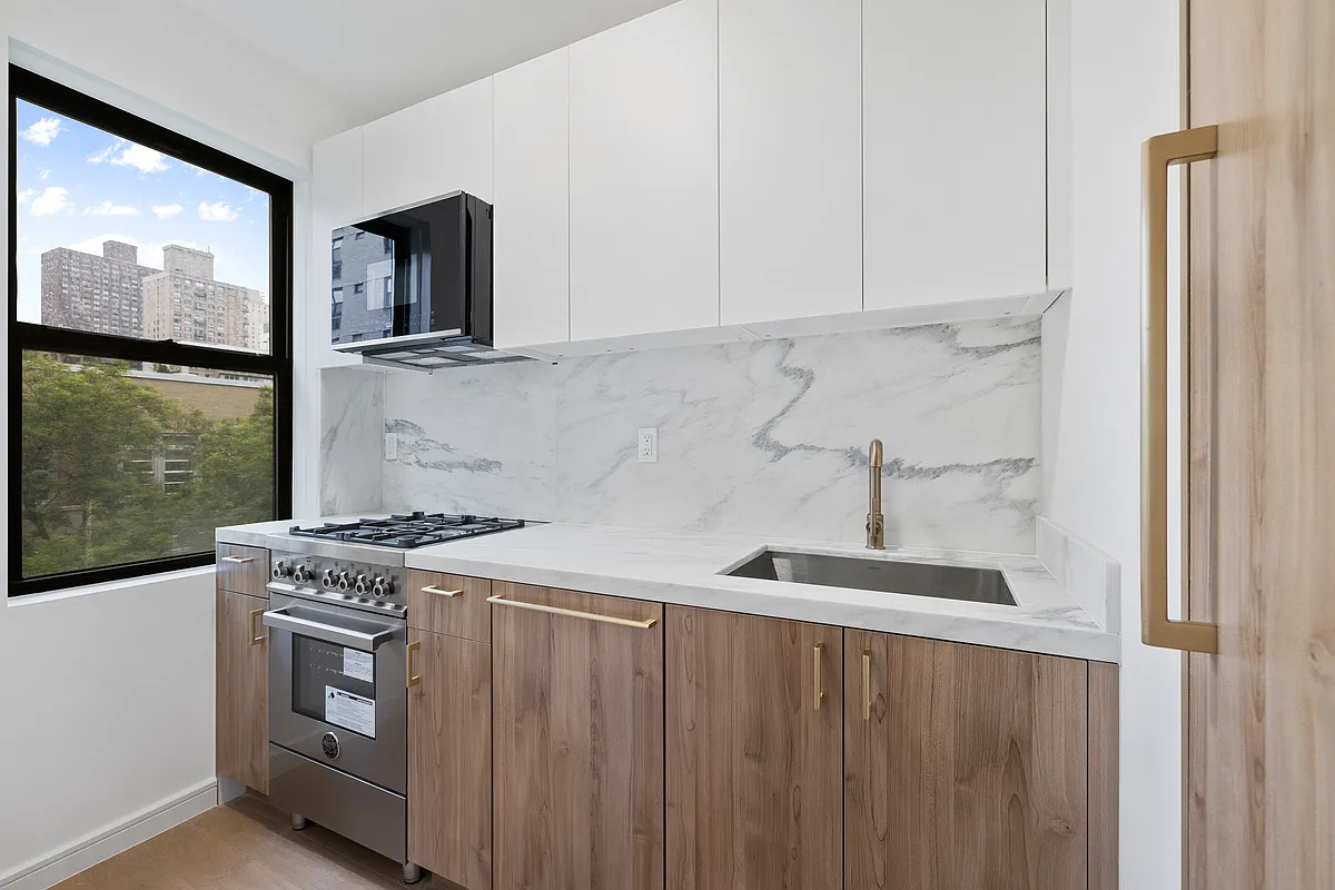 Building Photo - 231 E 76th St #3E