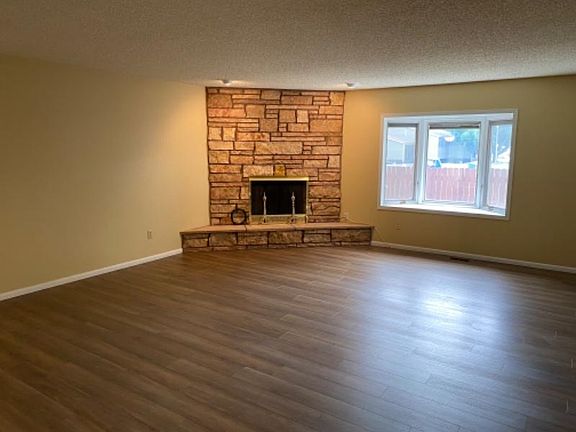 2nd image of 2082 Glasser Pl