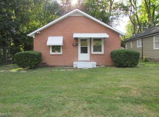 1008 Willow Rd, Greensboro, NC 27401