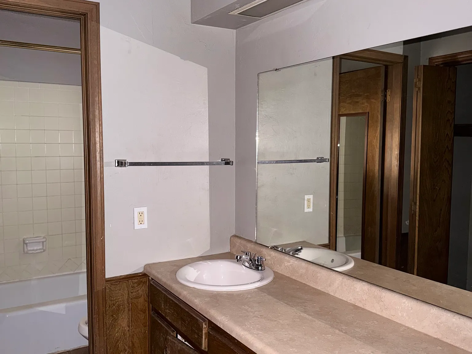 2 bed, 1500 sqft, $1,100 — Photo 4
