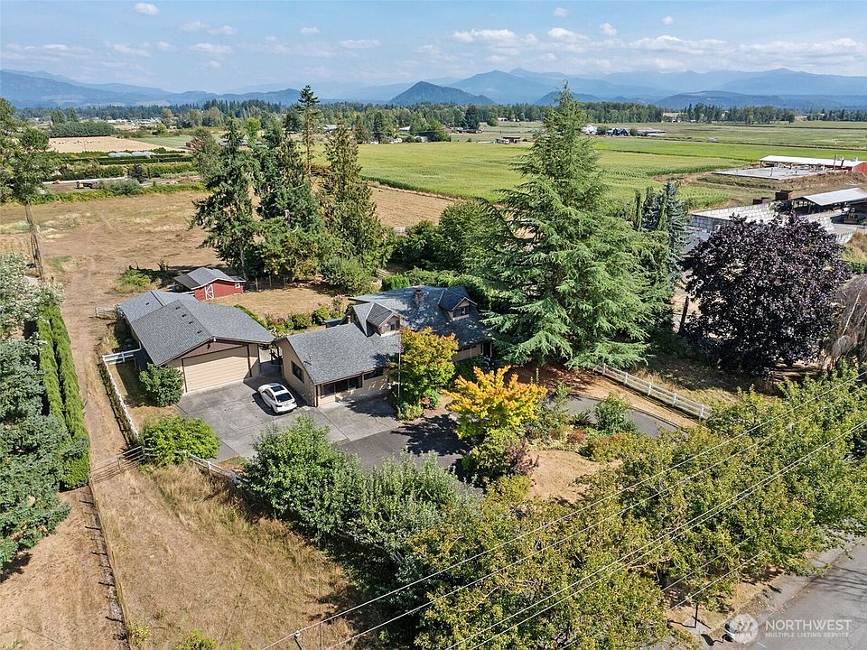 1st image of 43112 208th Avenue SE