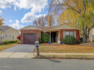 19 Lesley Dr, Marlboro, NJ 07746