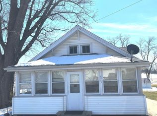 323 E 1st St, Mc Connell, IL 61050