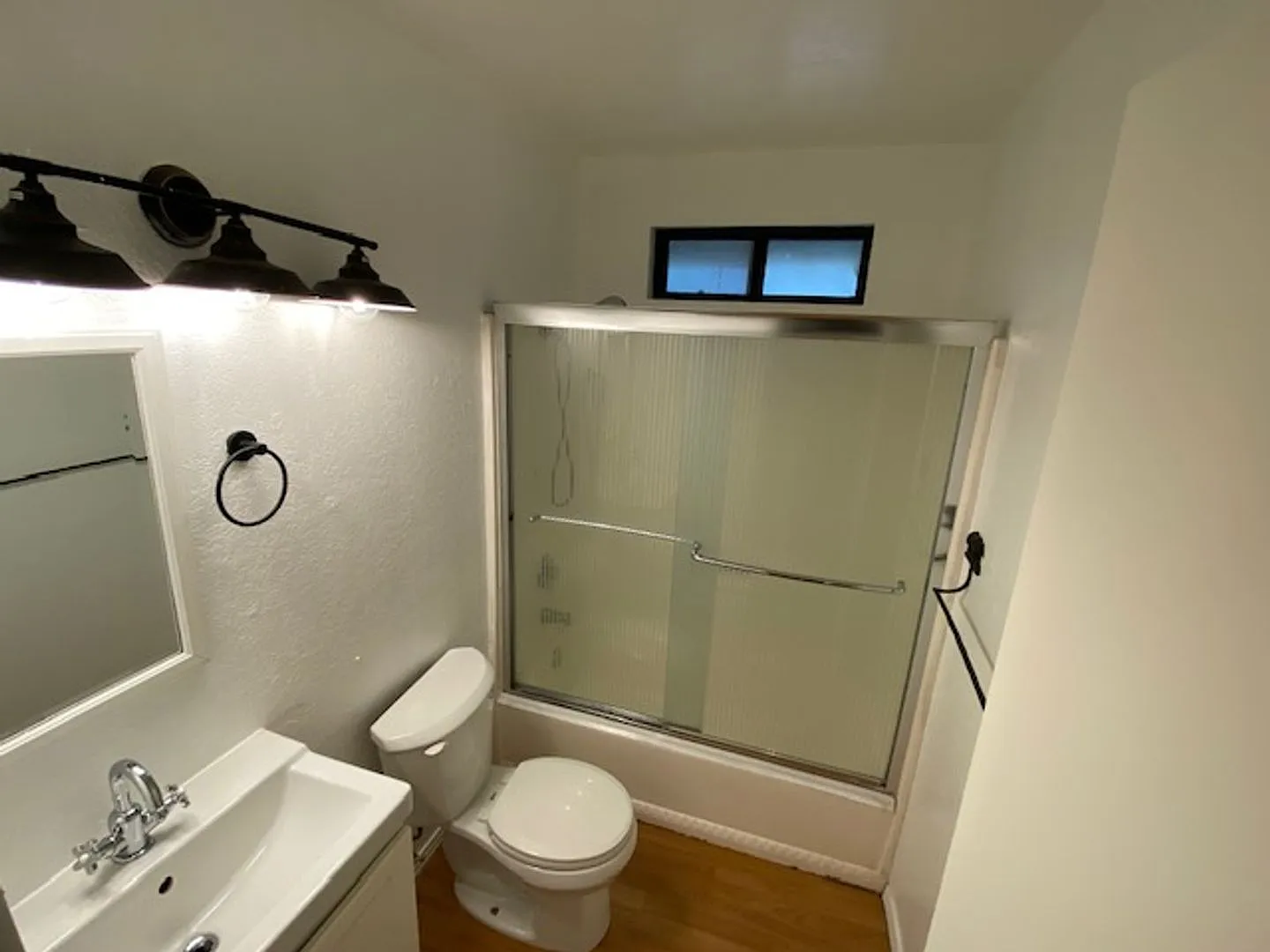 Woodland Apartment — Photo 4