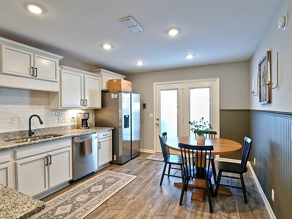 5th image of 3504 Symphony Ln