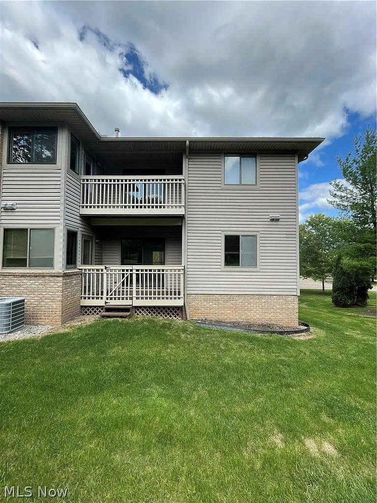 2 bed, 1235 sqft, $2,100 — Photo 2
