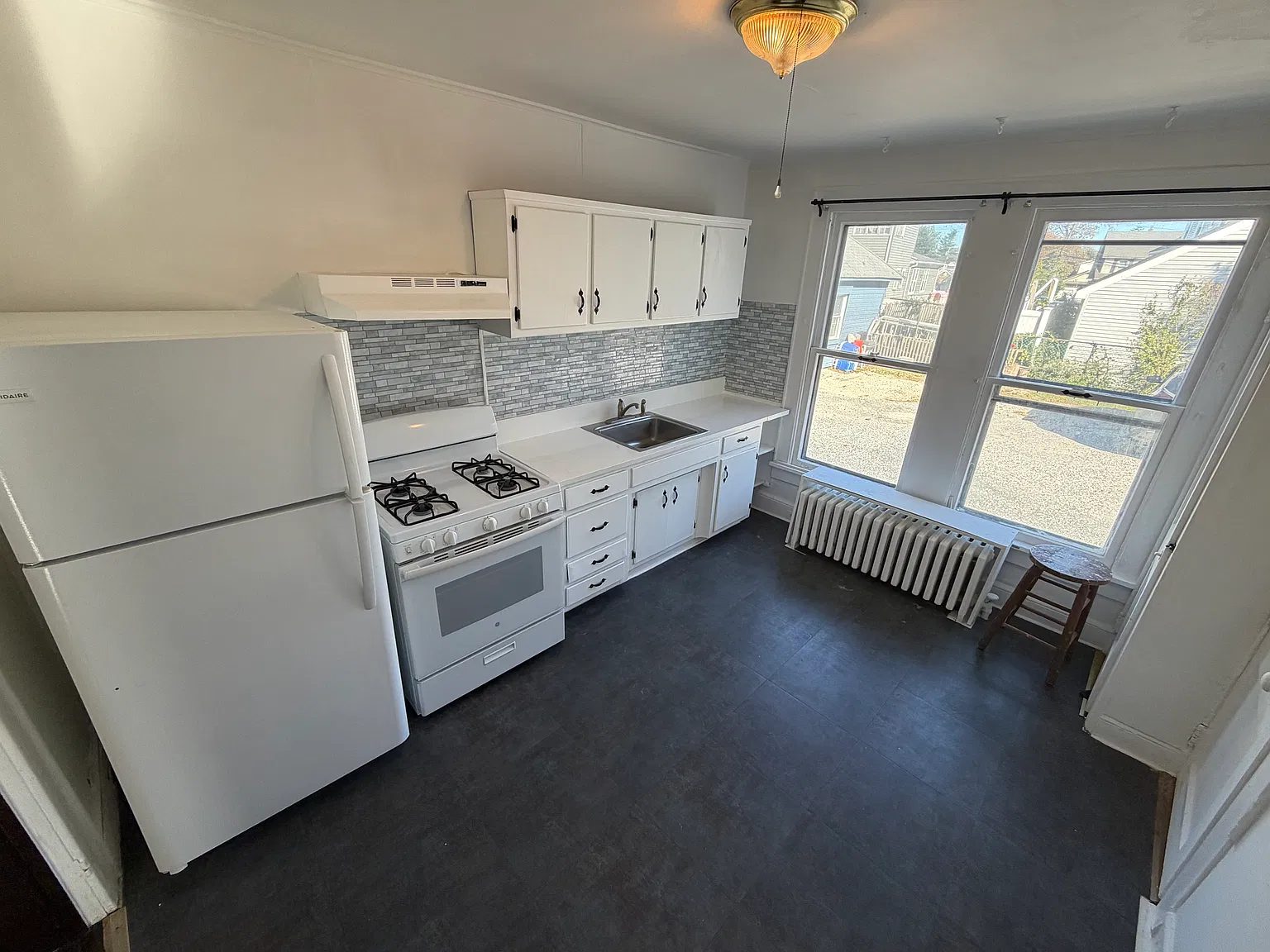 1 bed, 739 sqft, $2,100 — Photo 4