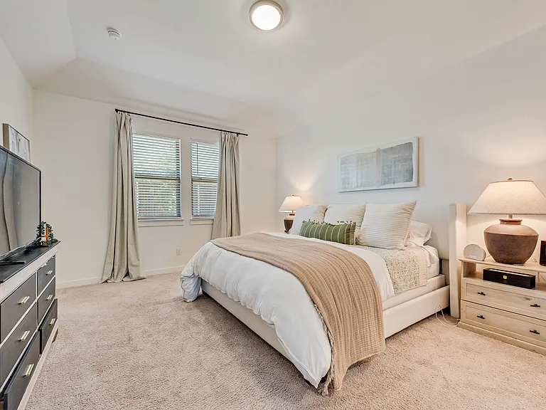 5011 Emerald Hill Dr — Photo 17