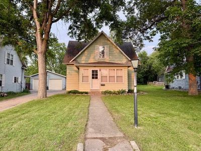 926 N Park St, Fergus Falls, MN, 56537
