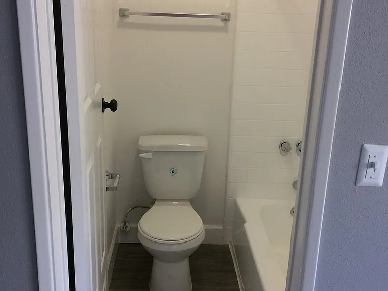 RiverSoto Apartments LLC — Photo 16
