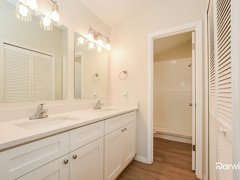 151 Lakebreeze Cir — Photo 13