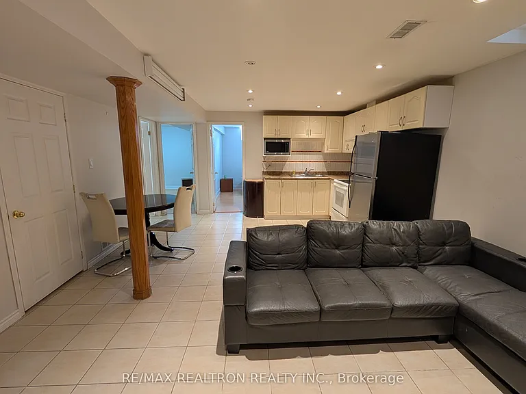 84 Apollo Rd #BASEMENT — Photo 8
