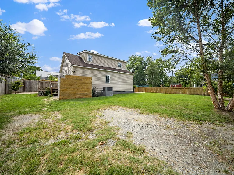1109 Orange St — Photo 52
