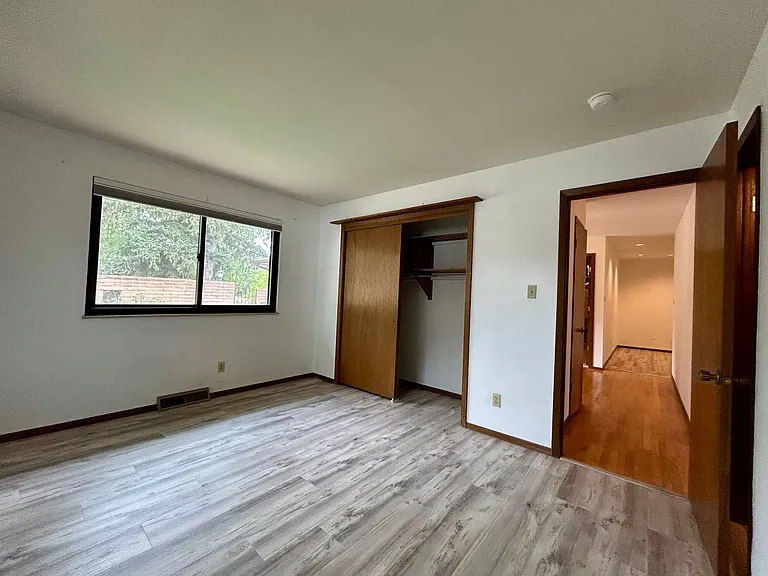 957 Roxwood Ln #C — Photo 21