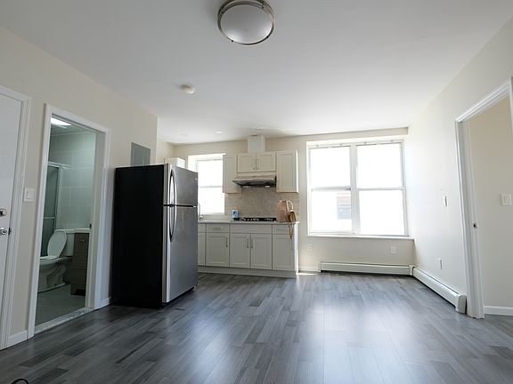 5th image of 144 Bay 38 St #2A