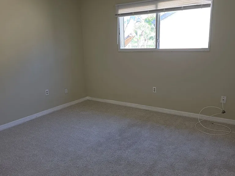 922 Lake Destiny Rd #F — Photo 6