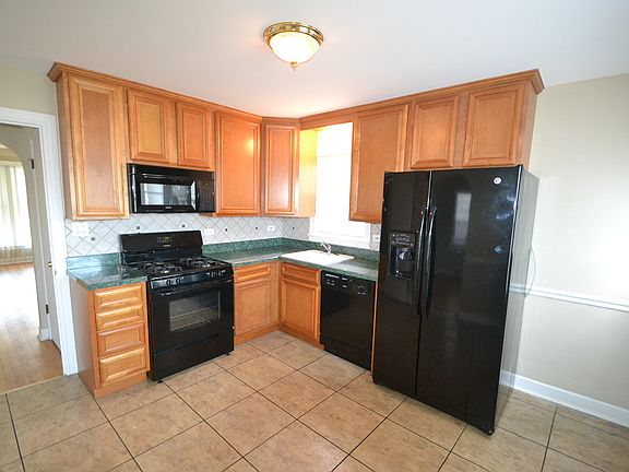 5th image of 2041 N 74th Ct
