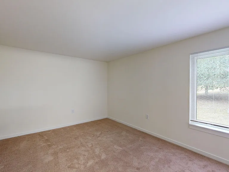 Seneca Place — Photo 42