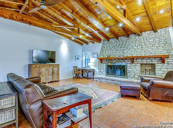 3rd image of 13838 Antonio Dr