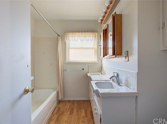 5th image of 2645 W 226th St