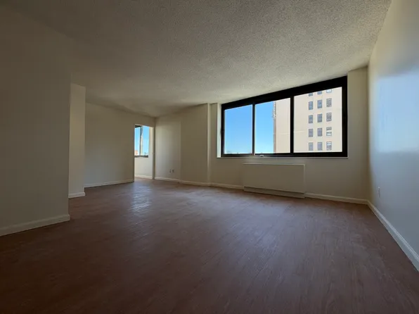 376 Broadway image 1 of 6