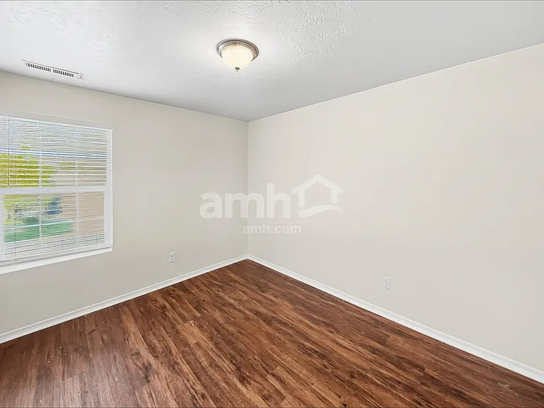 4716 Keepsake Ave — Photo 13