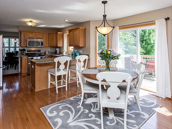 Eat-in & formal dining