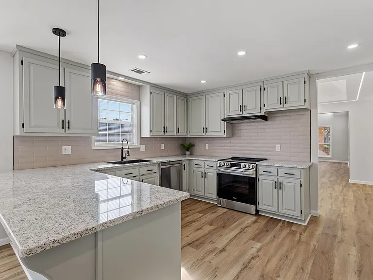87 Park Ln — Photo 8