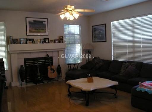 5th image of 2512 Putting Green Dr