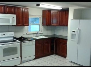 2805 Chase Rd, Philadelphia, PA 19152