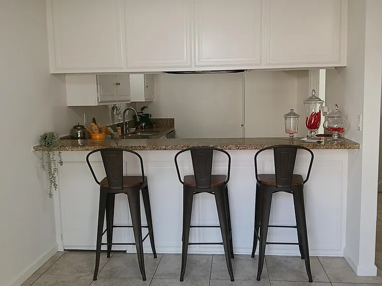 Eastbluff Townhomes — Photo 18