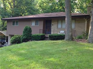 22 W Hillcrest Rd, Eighty Four, PA 15330
