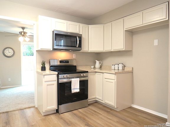 4th image of 519 Park Grove