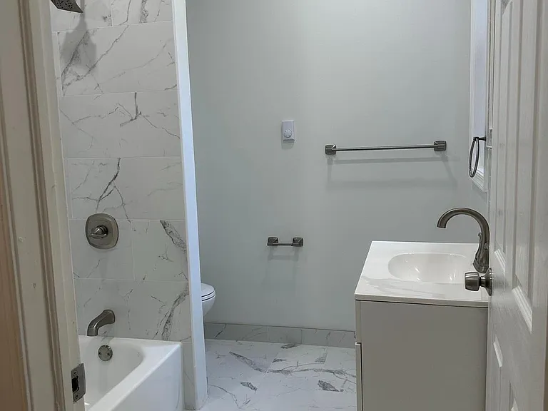 5436 Spruce St #1 — Photo 13
