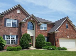 377 Essex Dr, Oswego, IL 60543