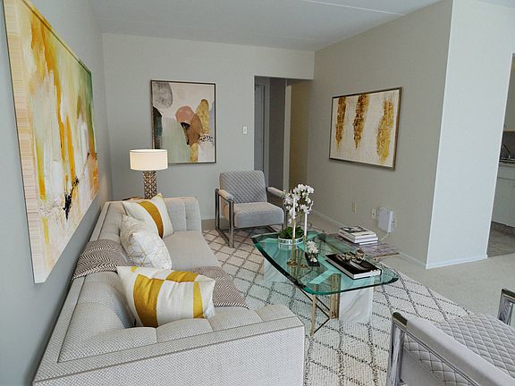 4th image of 170 Watt St #1462422