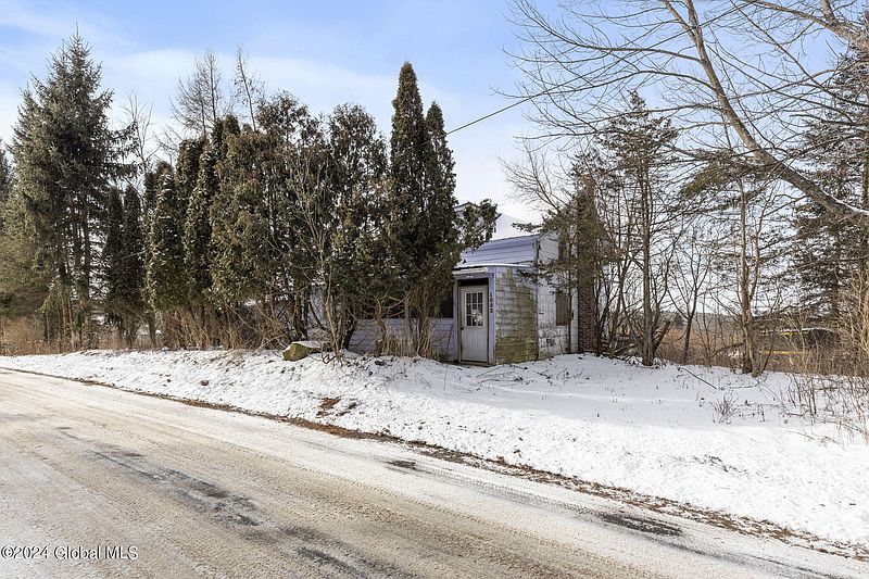 5th image of 1052 Gage Road