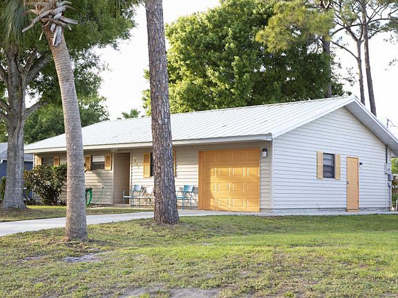 5th image of 7502 Coquina Ave