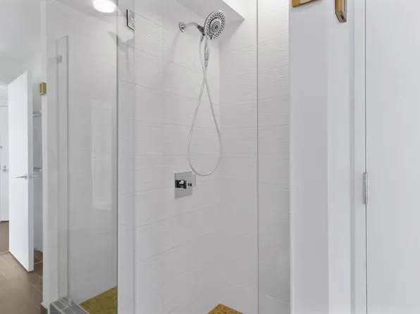 77 Hudson Street image 14 of 40