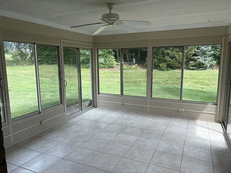 1324 Rosalind Dr — Photo 14