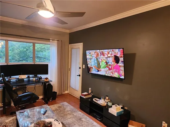 1105 River Green Dr NW, Atlanta, GA 30327