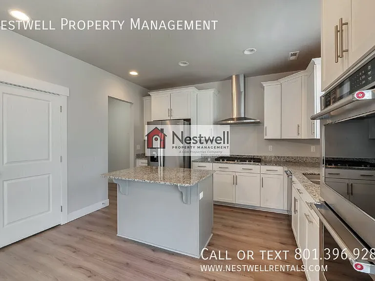 2218 W Granite Arch Way — Photo 3