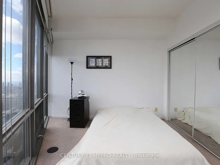 832 Bay St #4508 — Photo 9