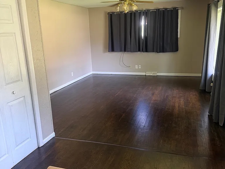 2009 SW Harp Pl — Photo 2
