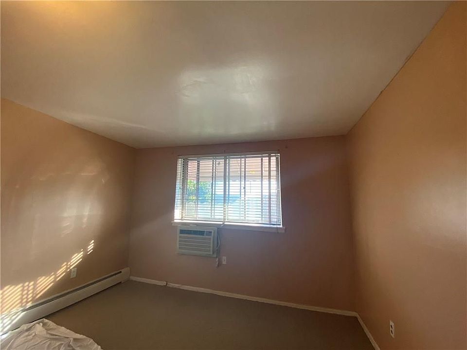 1st image of 1448 E 84th St