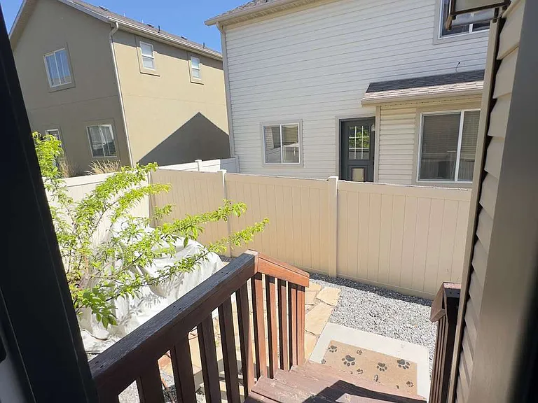 4792 Wilson Way — Photo 7