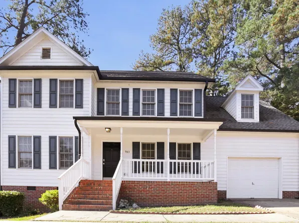 983 Saint Catherines Dr, Wake Forest, NC 27587