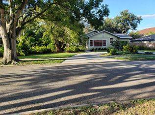 1959 Wisteria St, Sarasota, FL 34239