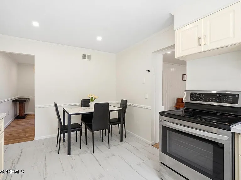 600 N Edgemere Dr — Photo 21