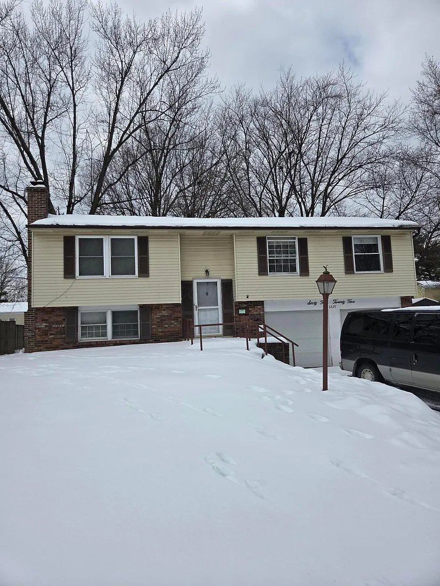 6425 Deer Ridge Ln photo 1